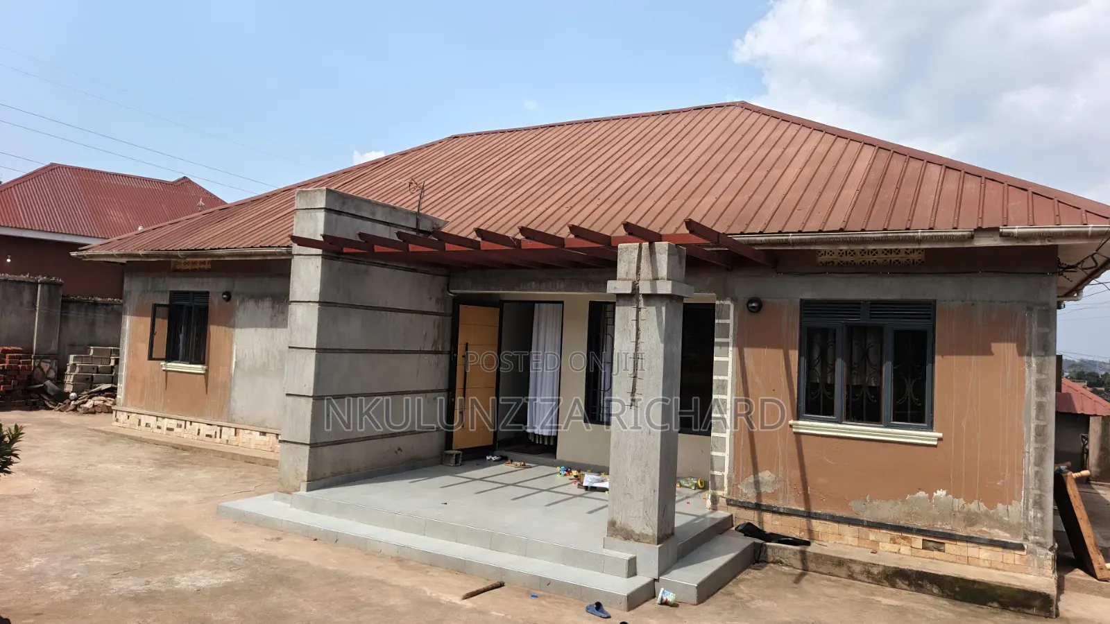 4bdrm Bungalow in Byeyogerere Kakajo, Kira for sale in Kira