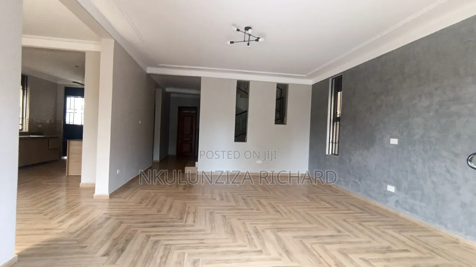 4bdrm Duplex in Mamerito Road, Kira for sale in Kira