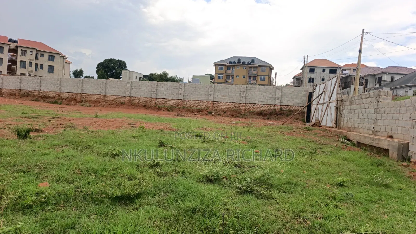 40decimal in Kira Mamerito Road It's All Fenced Private Mail Land in Kira