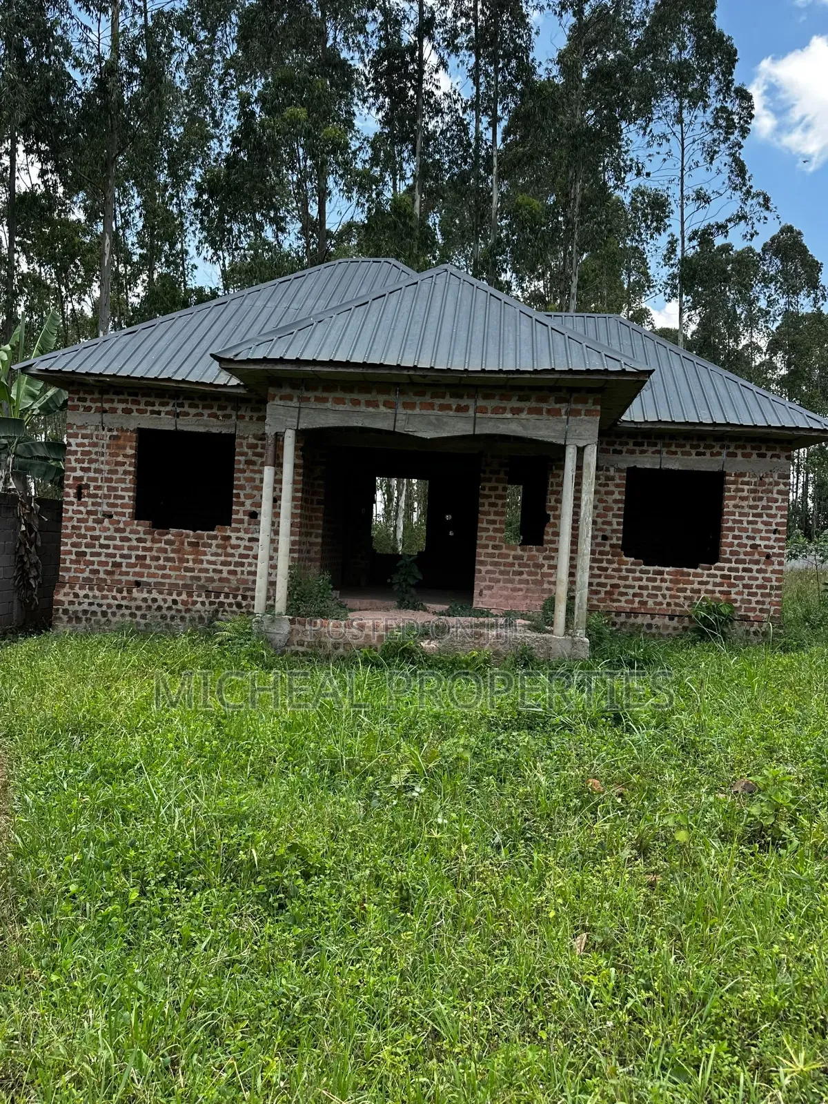 3bdrm House in Matuga Kitti At 60M, Kawempe for sale in Kawempe