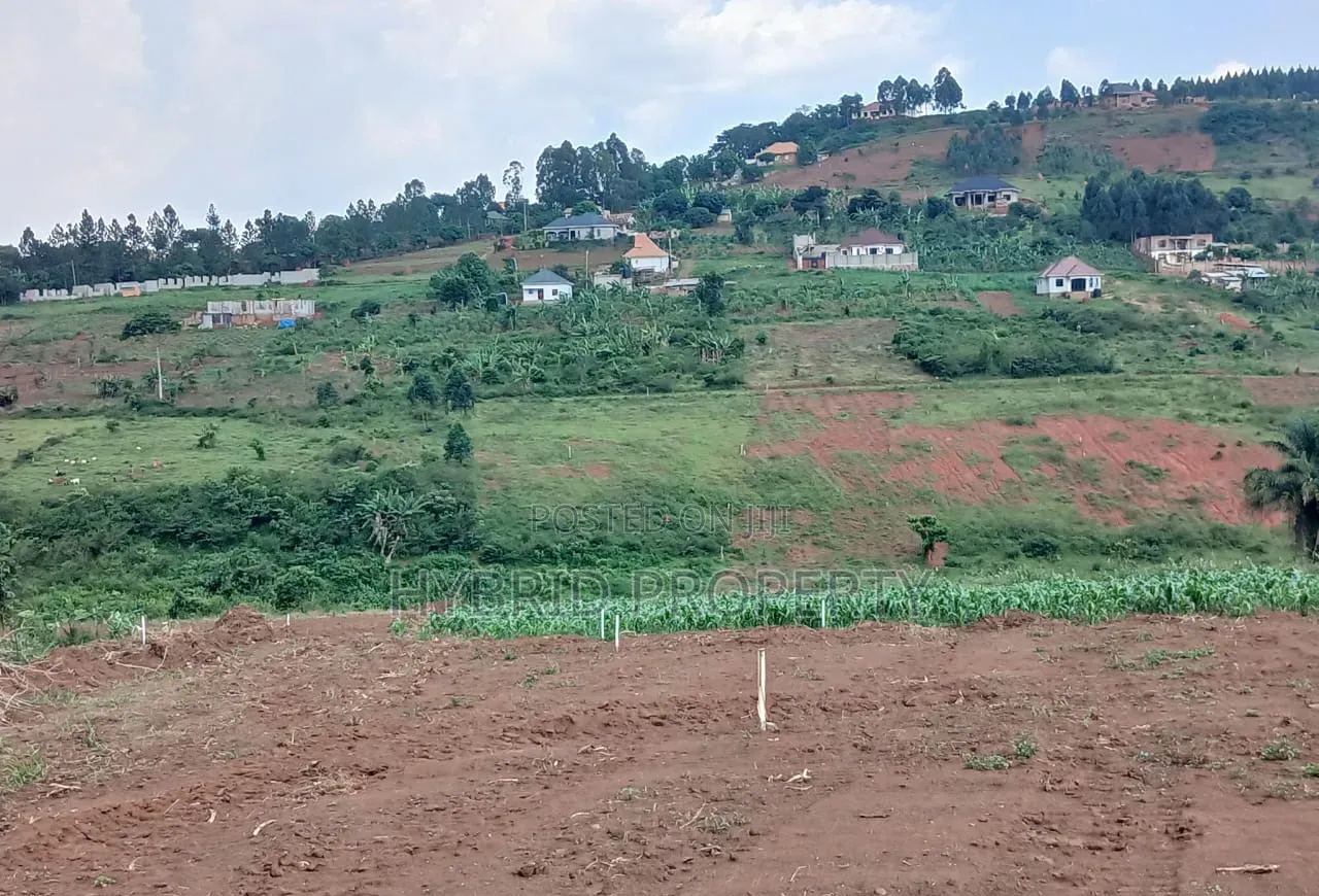 Prime Plots for Sale at Katende~Luwule Modern Land Estate~Masaka Road. in Kiringente