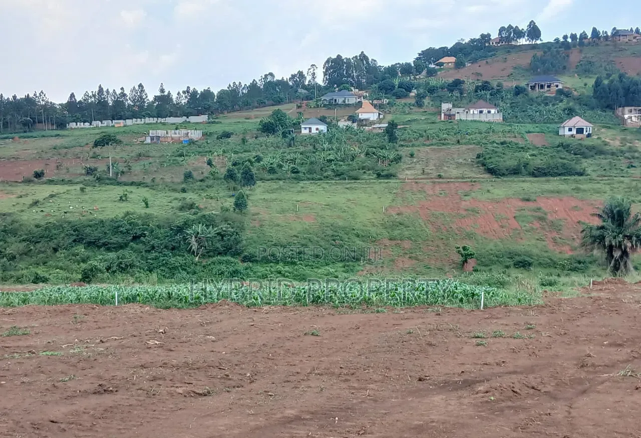 Prime Plots for Sale at Katende~Luwule Modern Land Estate~Masaka Road. in Kiringente