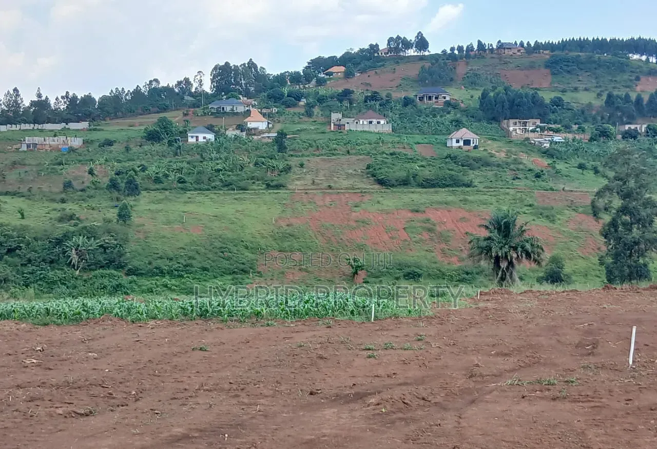 Prime Plots for Sale at Katende~Luwule Modern Land Estate~Masaka Road. in Kiringente