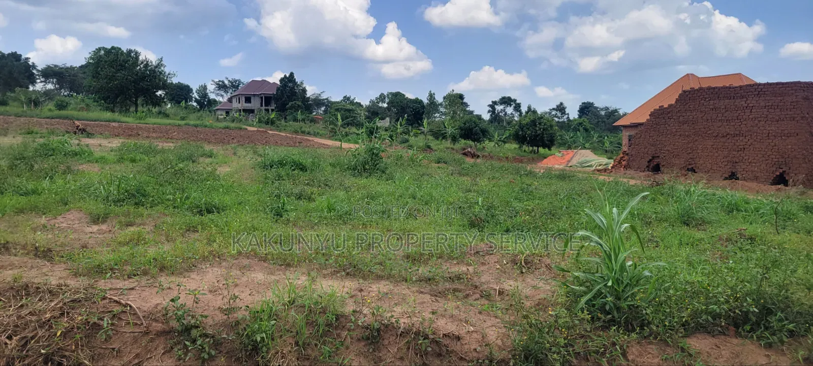 Gobero Luwano 11m Ready Titles in Wakiso / Wakiso