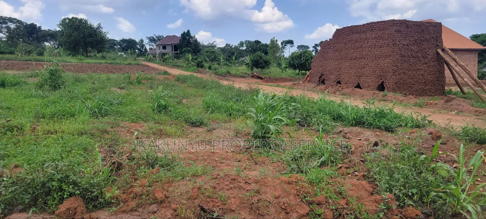 Gobero Luwano 11m Ready Titles in Wakiso / Wakiso