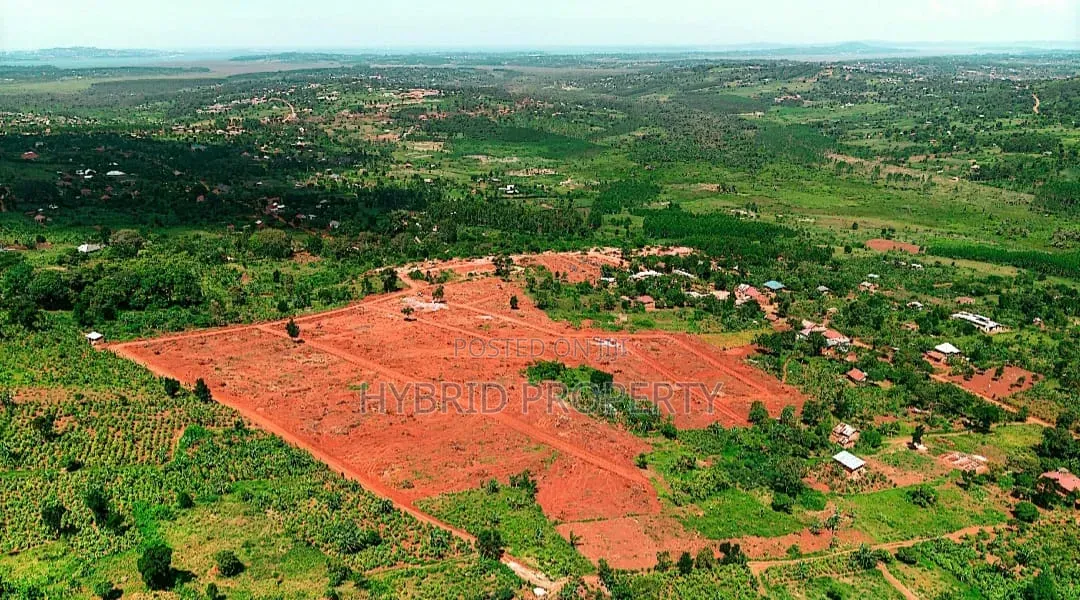Prime Plots for Sale at Jungo~Nakawuka Land Estate Along Entebbe Road. in Ssisa