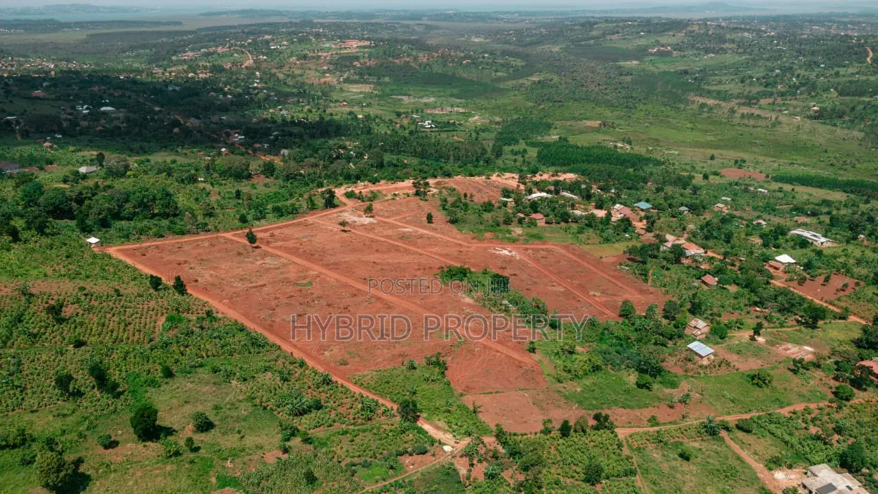 Prime Plots for Sale at Jungo~Nakawuka Land Estate Along Entebbe Road. in Ssisa