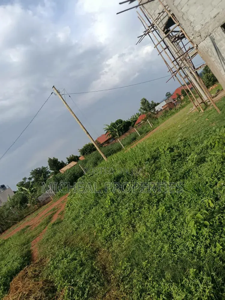 40 Decimals for Sell Kira Kasangati Rd 180m in Kawempe