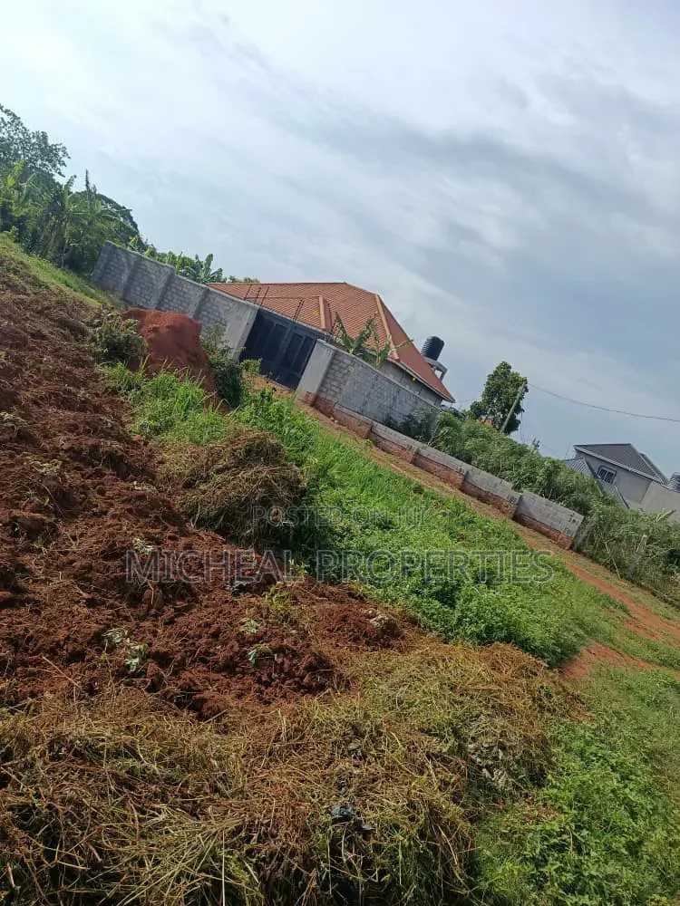 40 Decimals for Sell Kira Kasangati Rd 180m in Kawempe