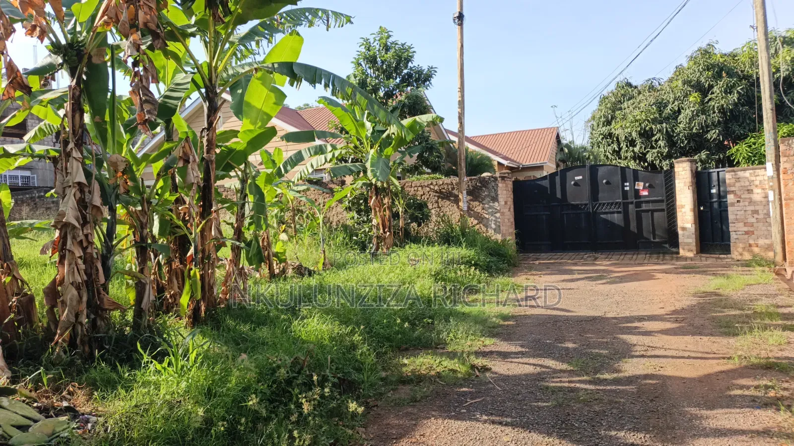 Private Mail Land in Kira