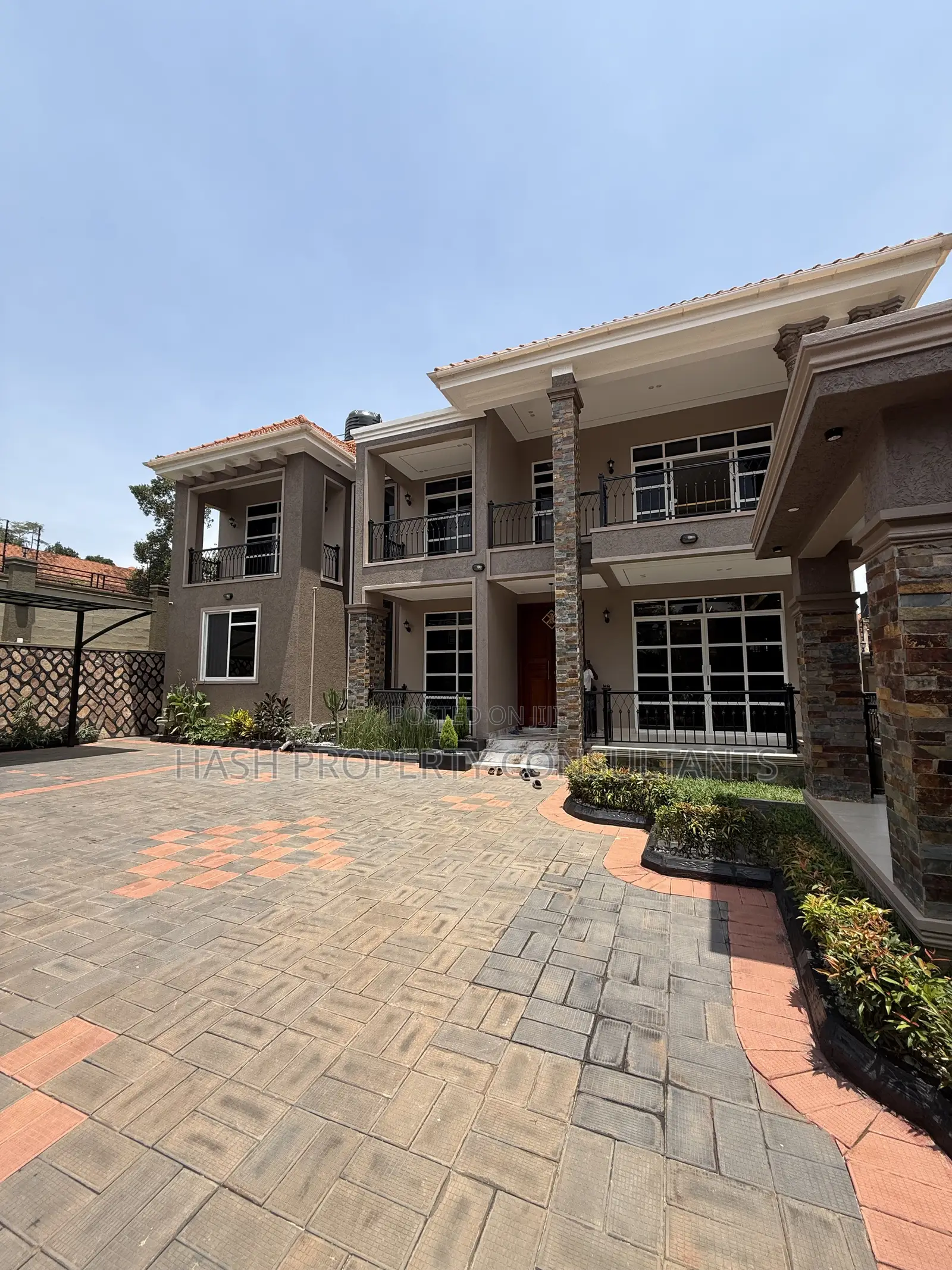 6bdrm House in Akright City, Central Division for sale in Central Division