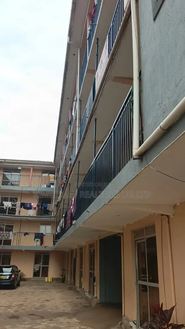 15bdrm Block of Flats in Division A for sale in Division A