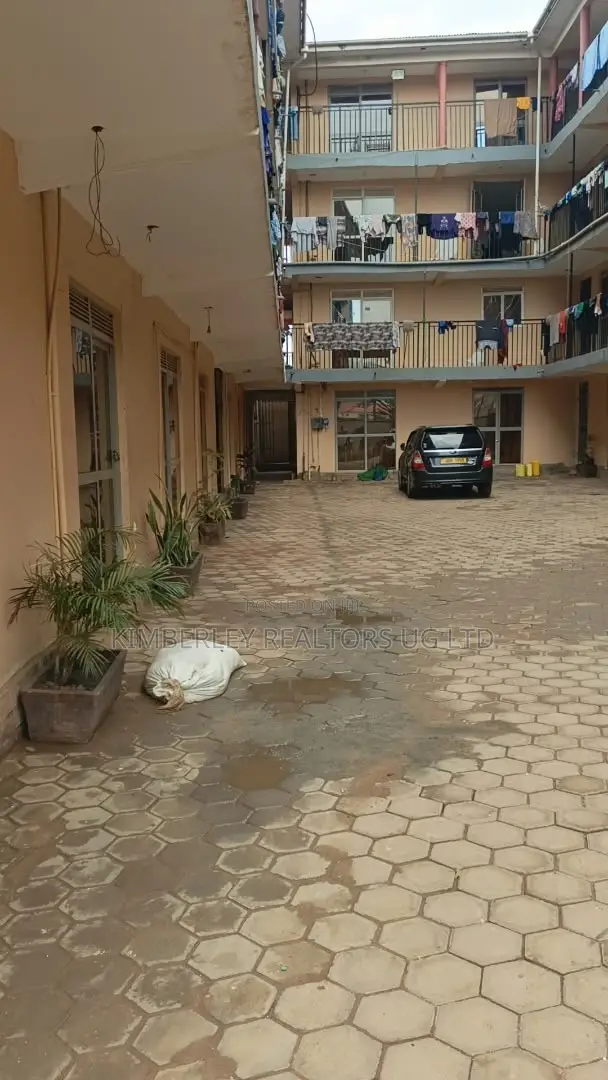 15bdrm Block of Flats in Division A for sale in Division A