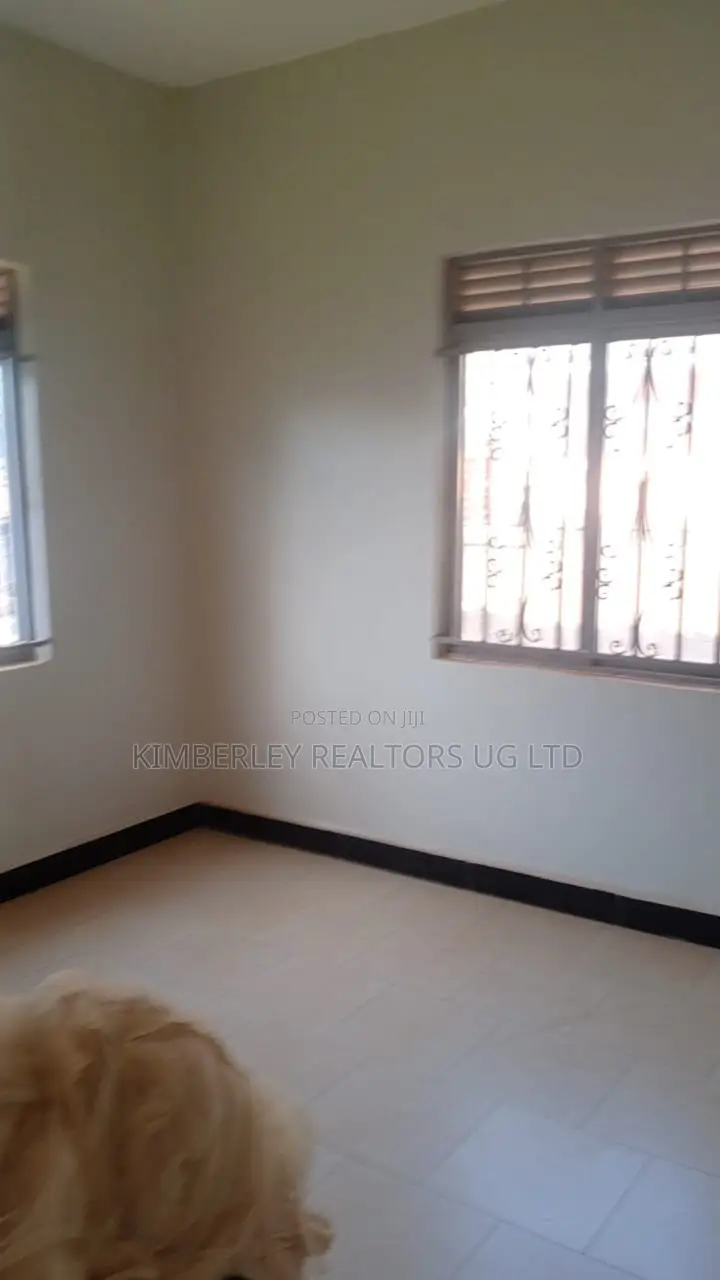 4bdrm Duplex in Division A for sale in Division A
