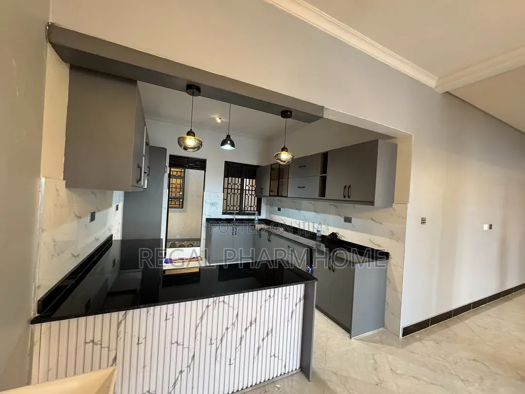 4bdrm Bungalow in Bukoto, Central Division for rent in Central Division