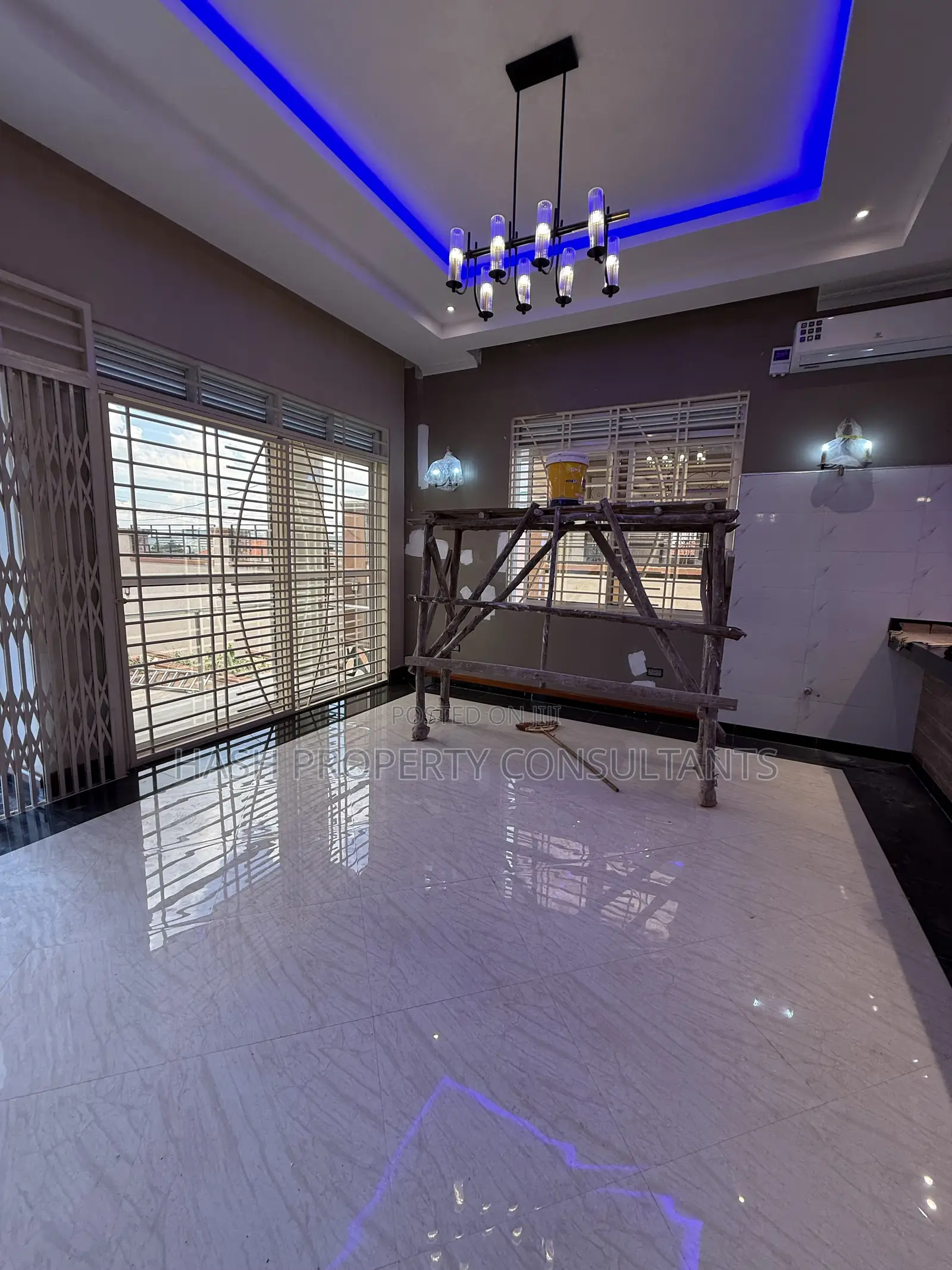 5bdrm House in Akright City, Central Division for sale in Central Division