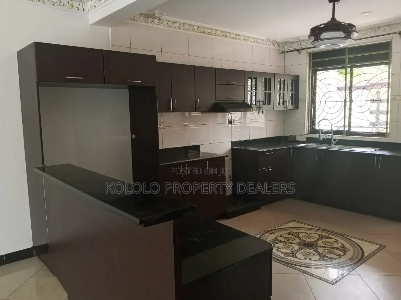 3bdrm Townhouse / Terrace in Muyenga, Central Division for rent in Central Division