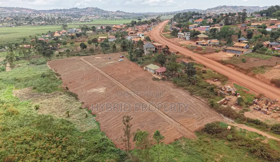 Prime Plots for Sale in Ssisa Town Along Entebbe Road V. in Ssisa