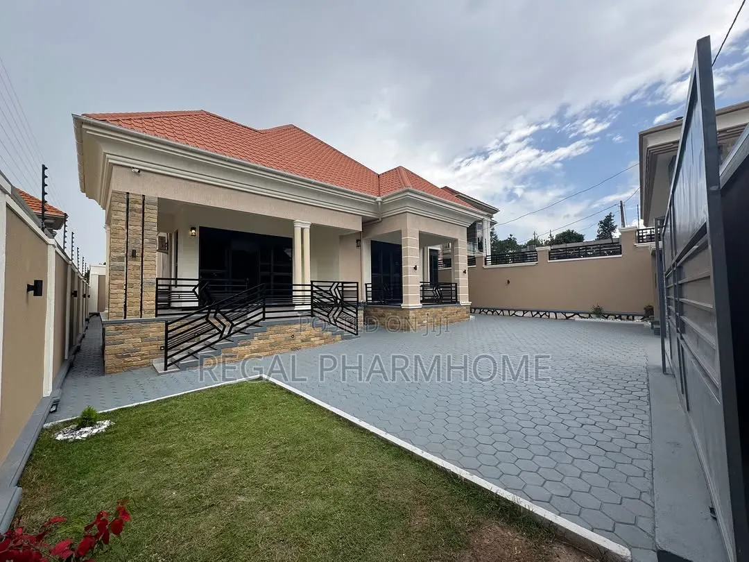 4bdrm Bungalow in Ntinda, Central Division for rent in Central Division