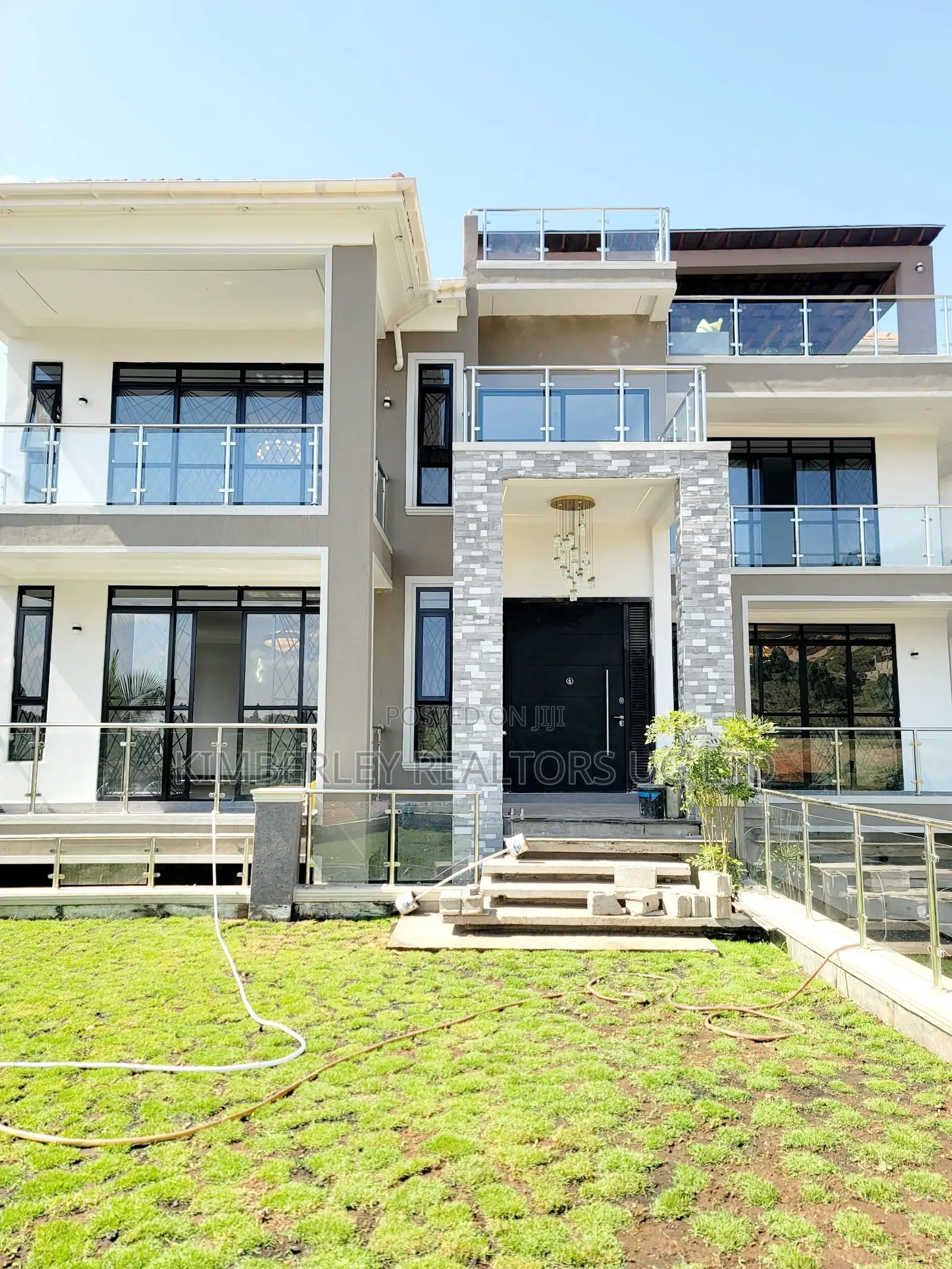 8bdrm Mansion in Division A for sale in Division A