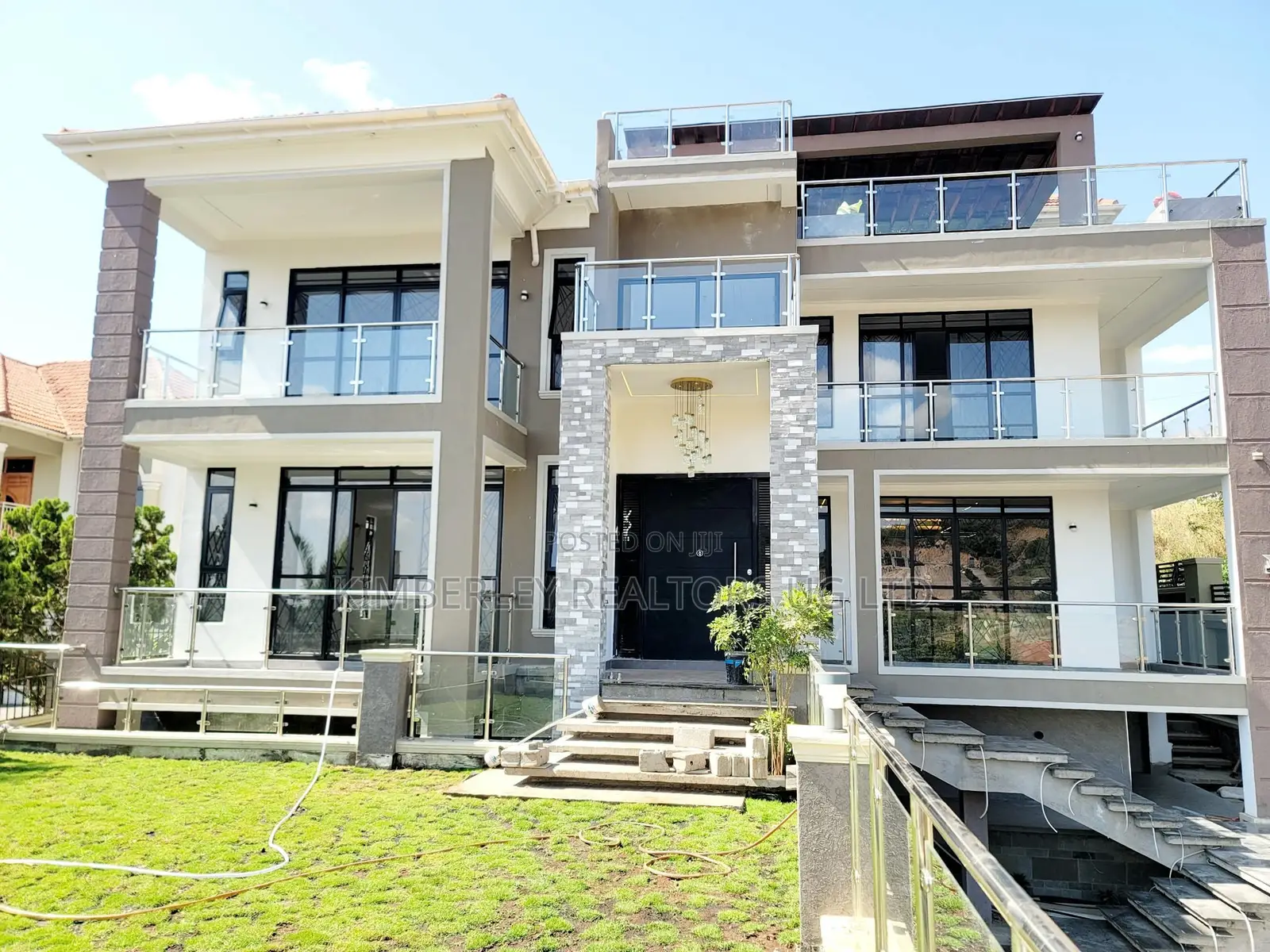 8bdrm Mansion in Division A for sale in Division A