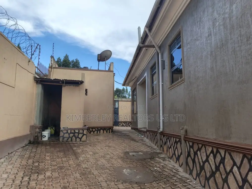 4bdrm House in Kira for sale in Kira