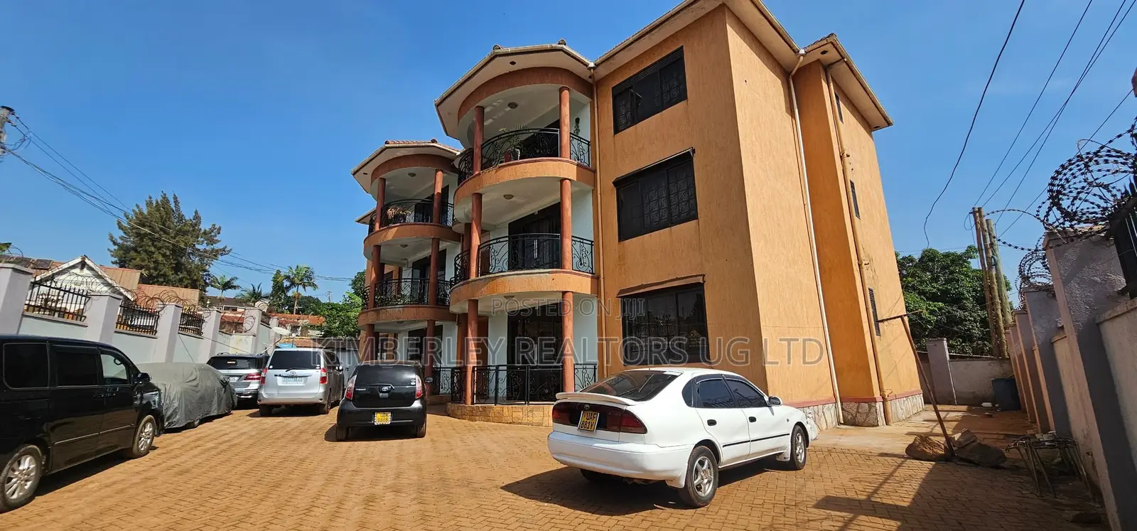 12bdrm Apartment in Division A for sale in Division A
