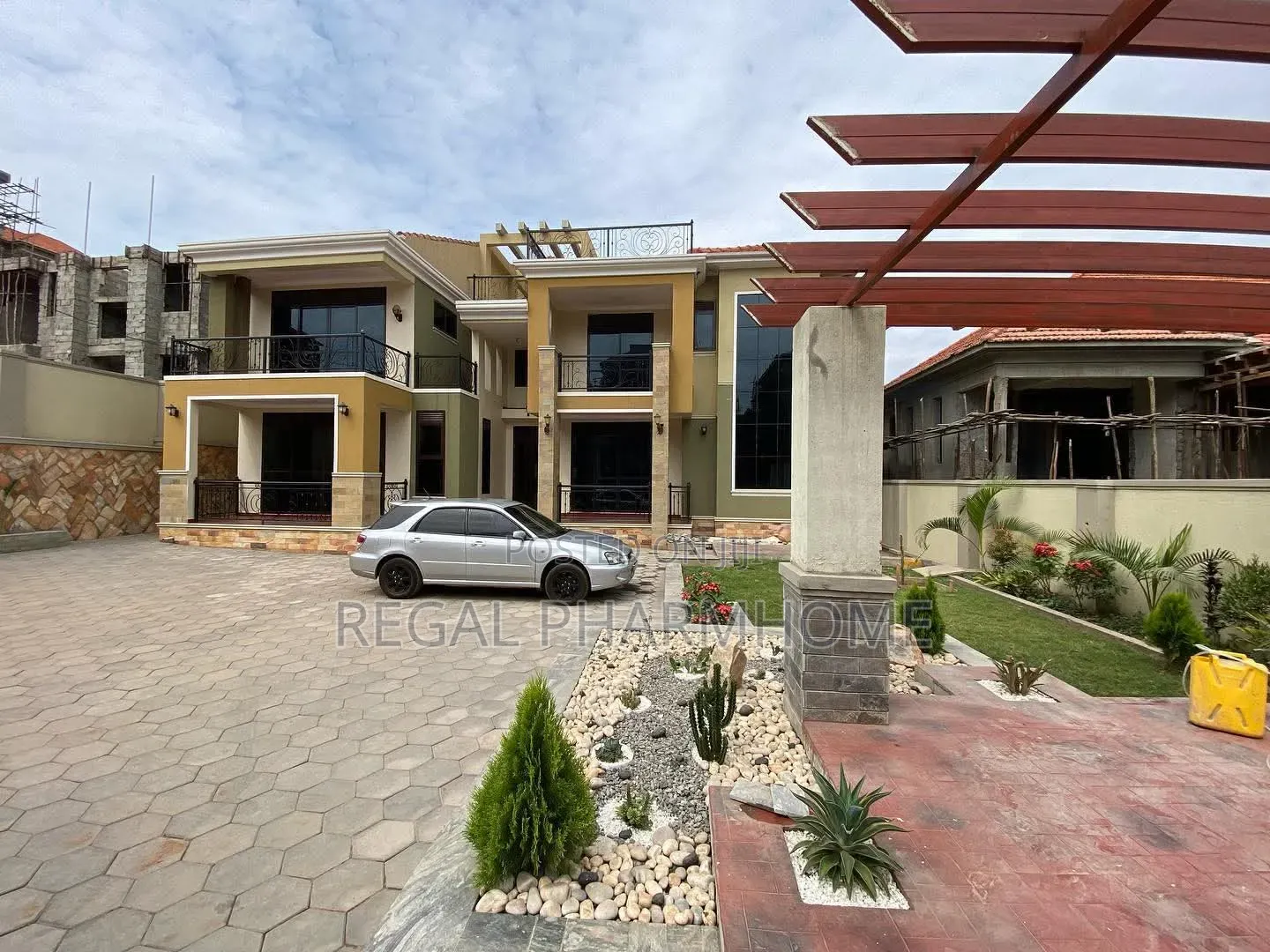4bdrm Duplex in Akright, Central Division for rent in Central Division