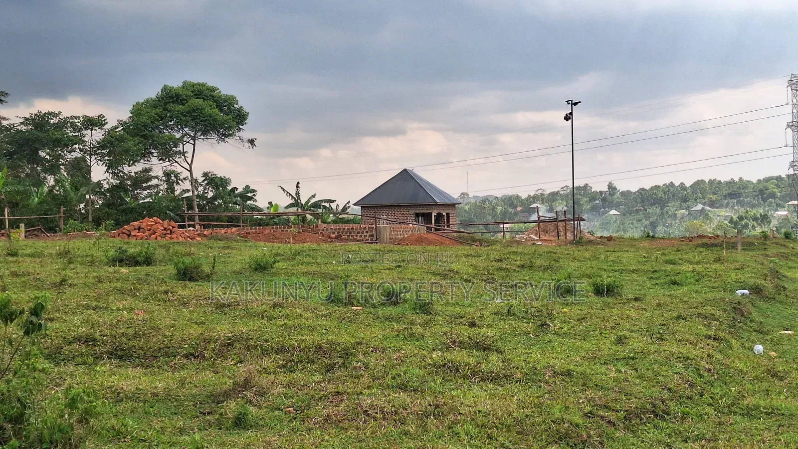 Bombo Town Estate in Wakiso / Wakiso