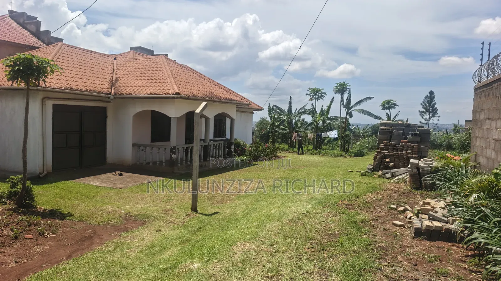 3bdrm Bungalow in Nabusugwe, Kira for sale in Kira