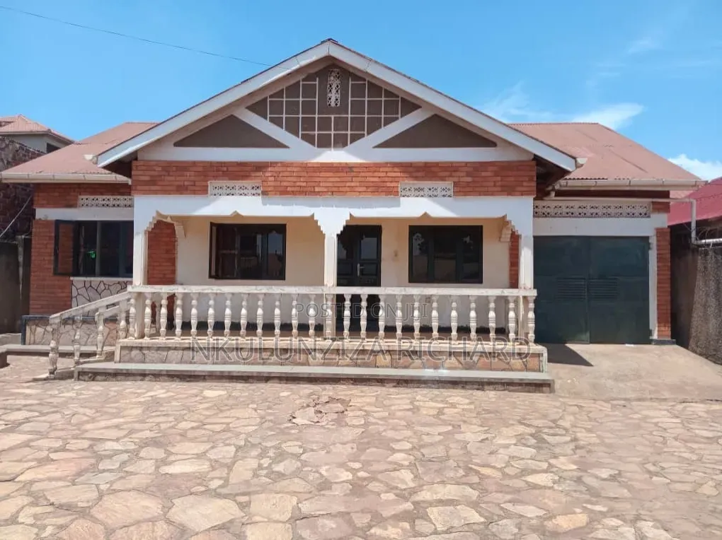 4bdrm Bungalow in Kireka Kamuli Road, Kira for sale in Kira