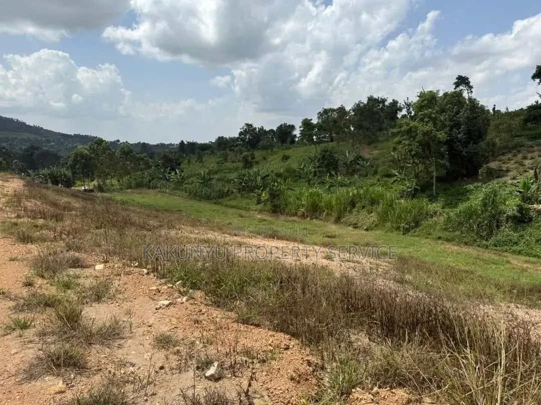 Bukalango Hillview Estate in Wakiso / Wakiso