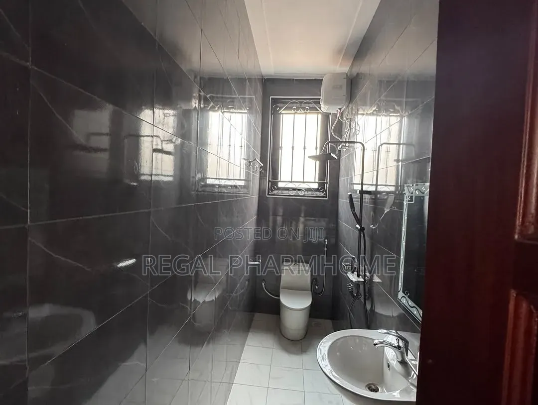 5bdrm Duplex in Munyonyo Kigo, Central Division for rent in Central Division