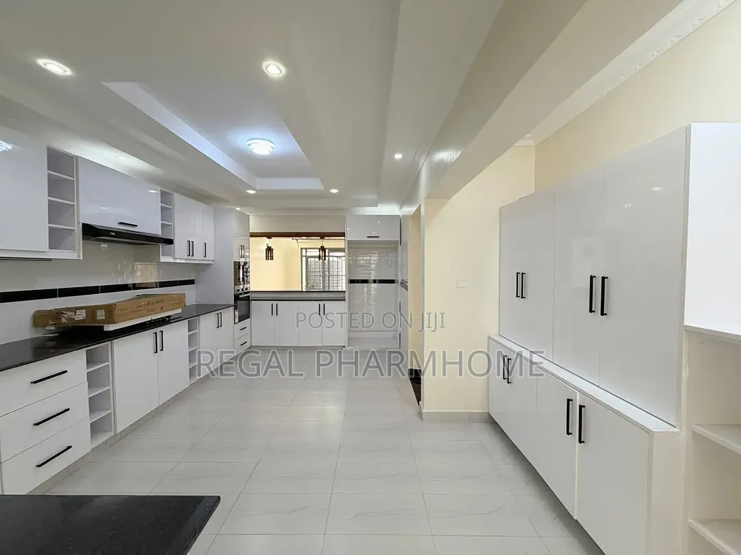 4bdrm Bungalow in Kira, Central Division for sale in Central Division