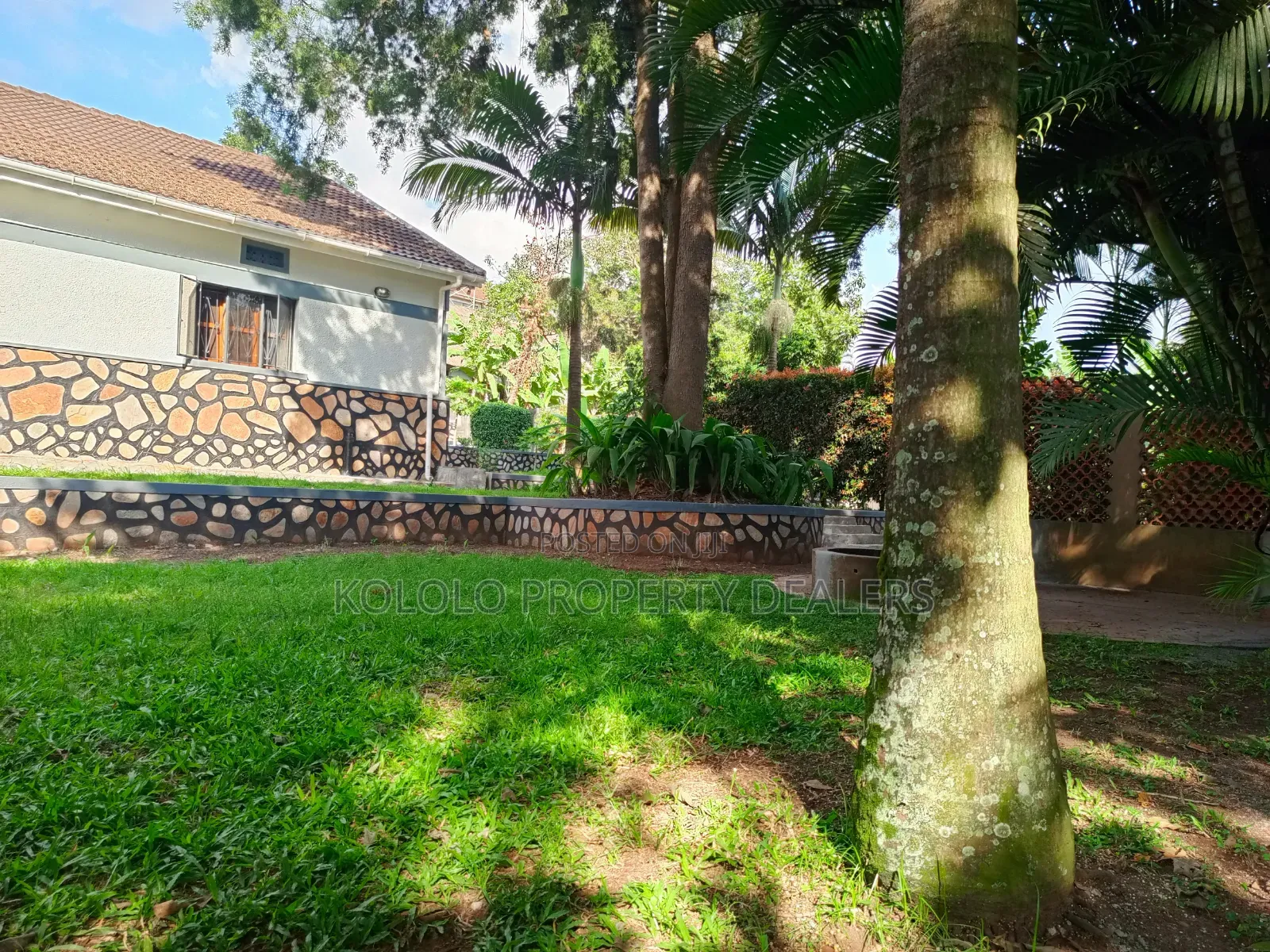 3bdrm Bungalow in Naguru, Central Division for rent in Central Division