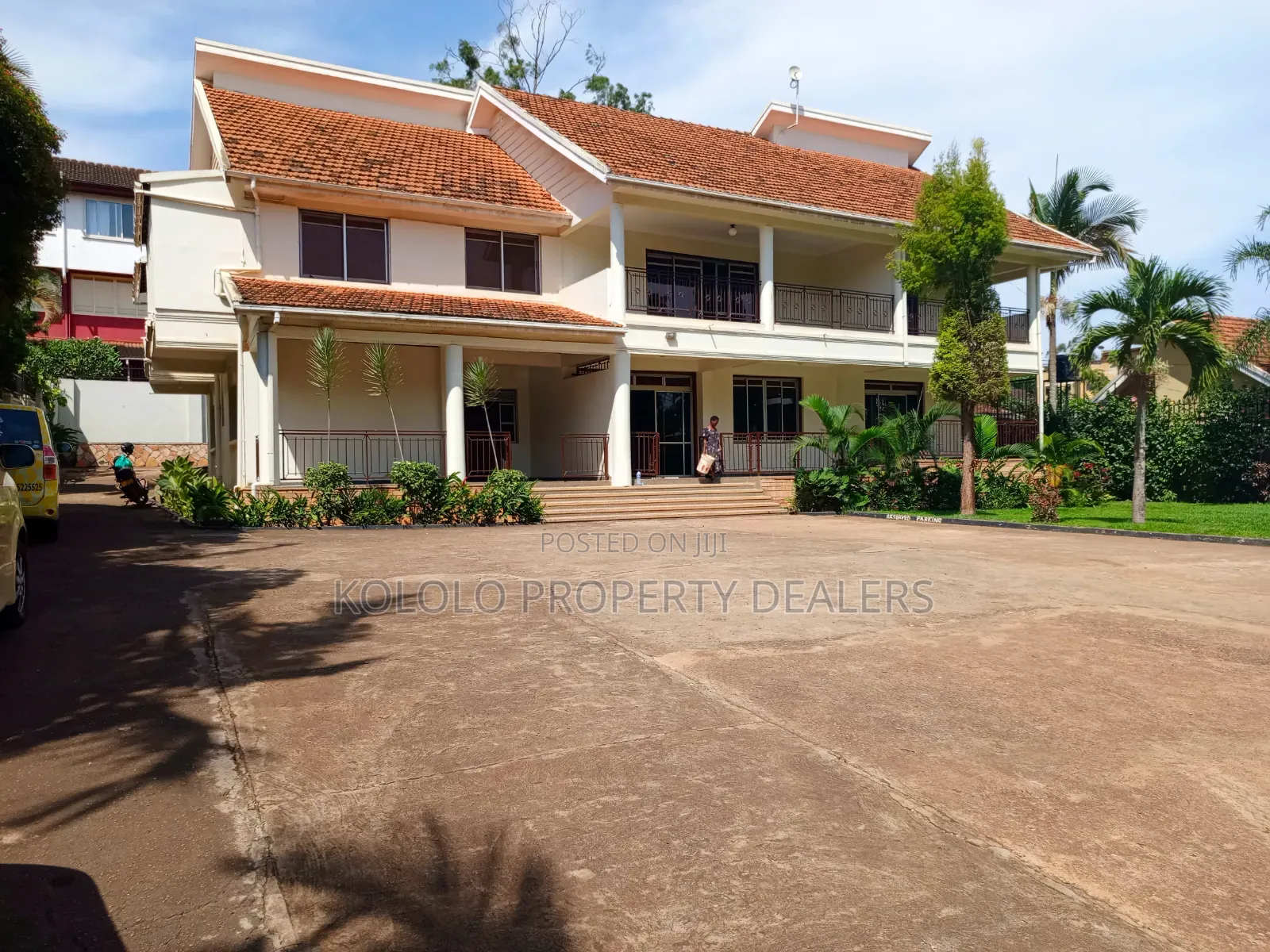 9bdrm Mansion in Bugolobi, Central Division for sale in Central Division