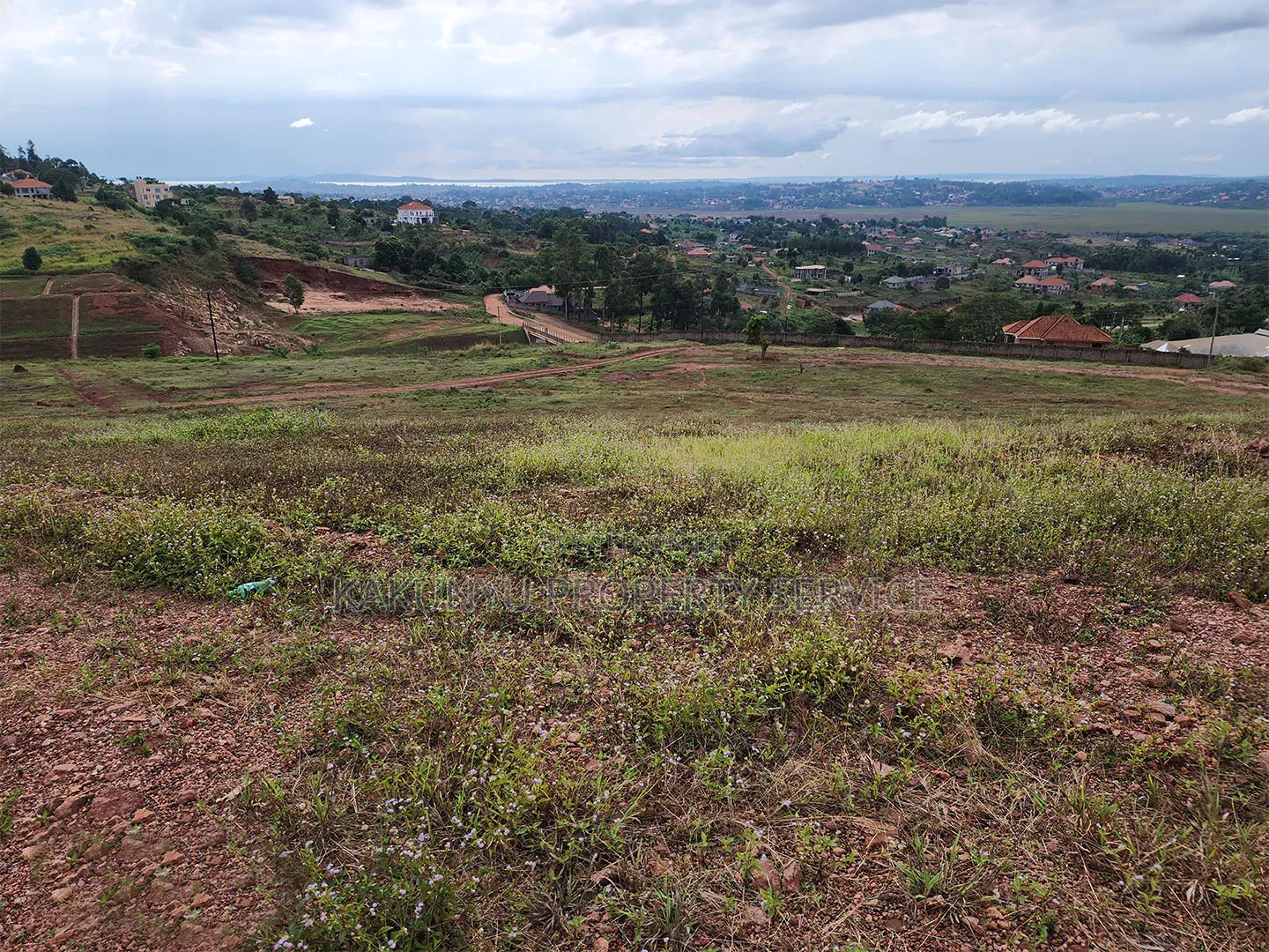 Entebbe- Ssisa (Lutaba) in Wakiso / Wakiso