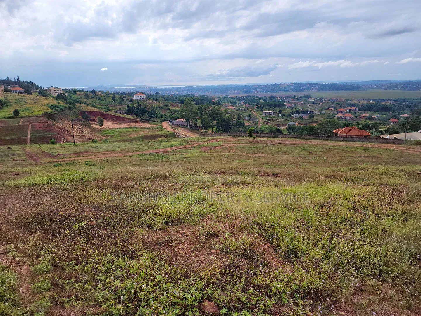 Entebbe- Ssisa (Lutaba) in Wakiso / Wakiso