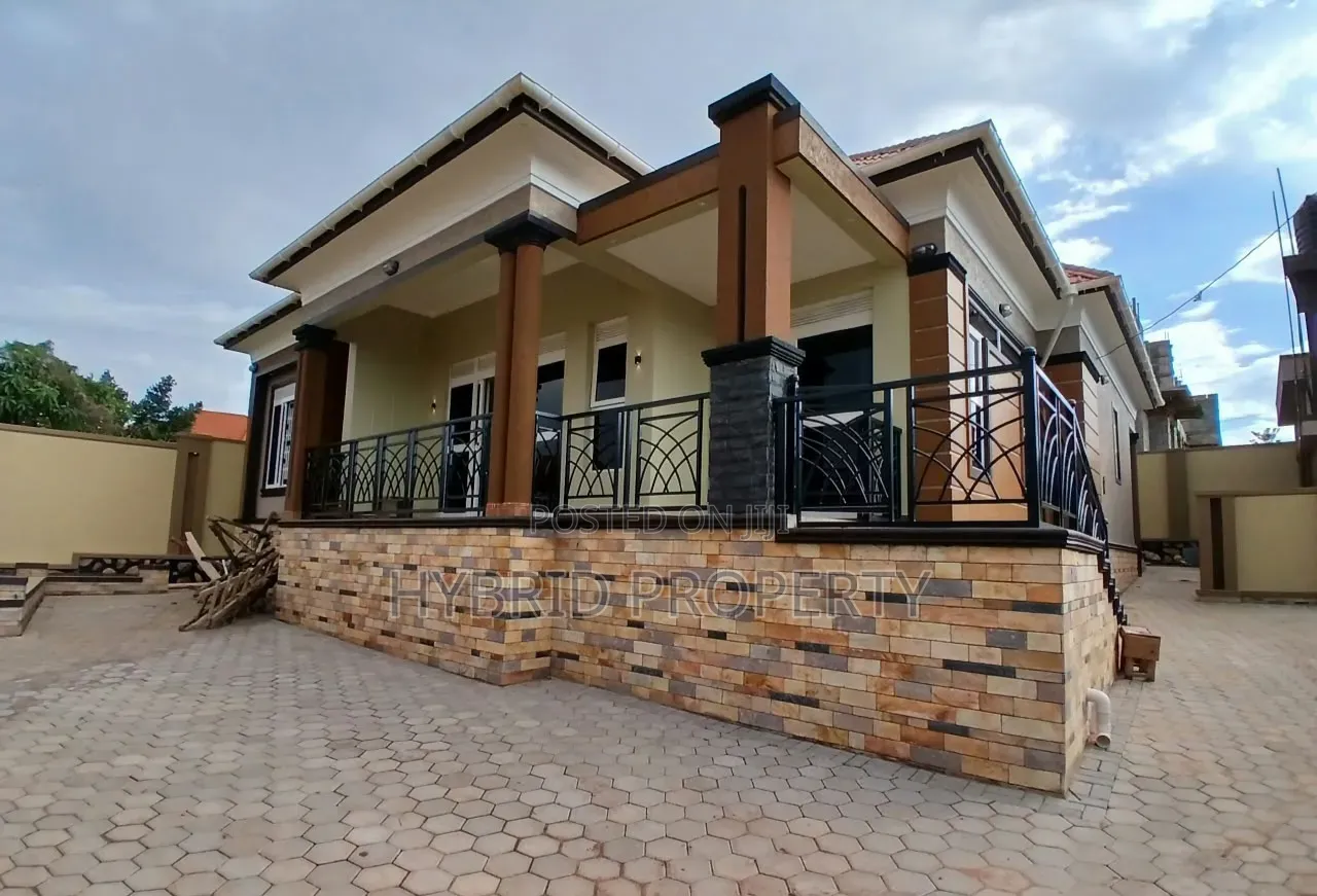 4bdrm House in Kira~Nsasa Along for sale in Kira