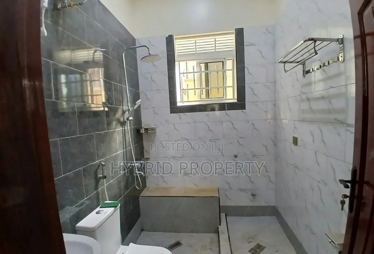 4bdrm House in Kira~Nsasa Along for sale in Kira