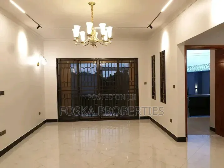 4bdrm Bungalow in Lukuli, Central Division for rent in Central Division
