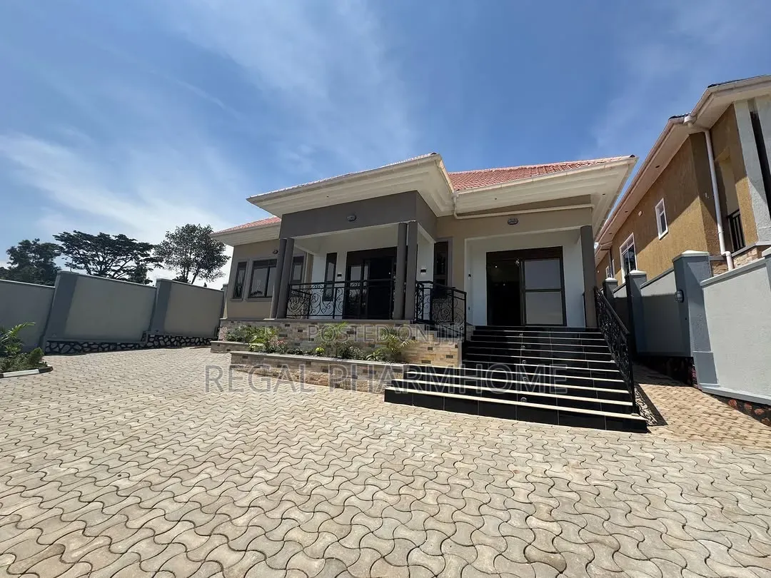 4bdrm Bungalow in Kira Sonde, Central Division for sale in Central Division