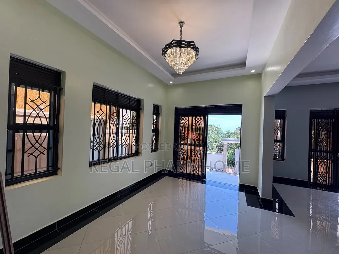 4bdrm Bungalow in Kira Sonde, Central Division for sale in Central Division