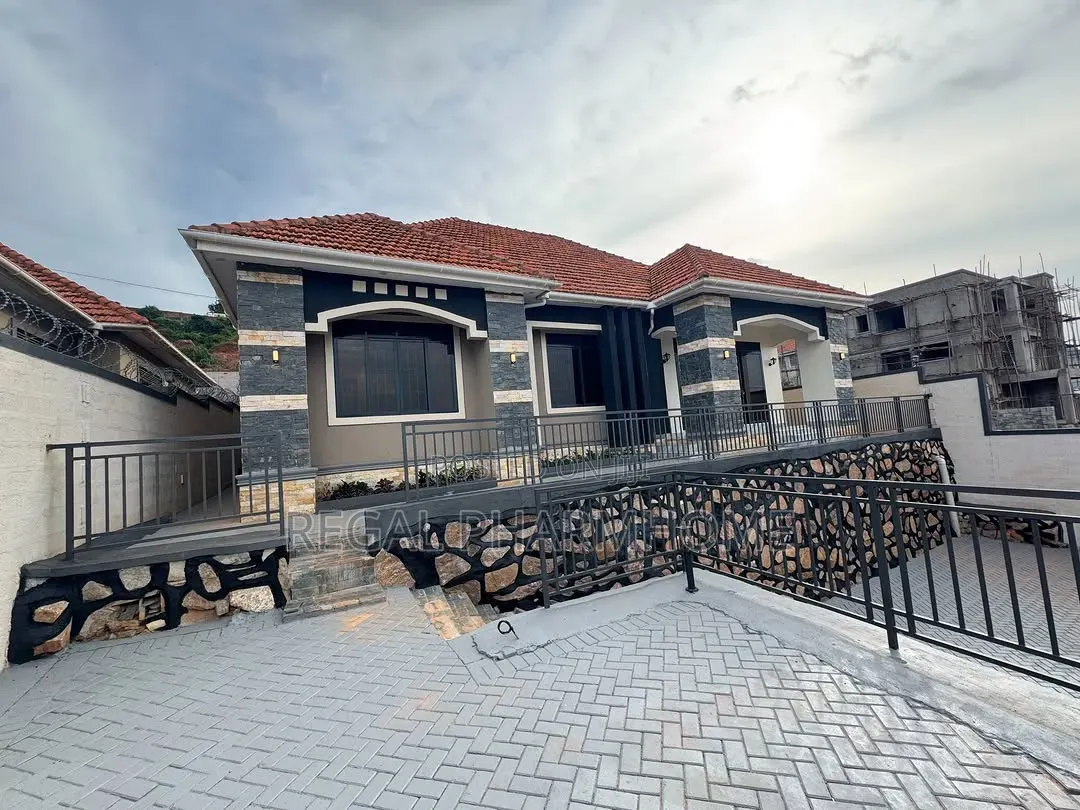 4bdrm Bungalow in Kira, Central Division for sale in Central Division