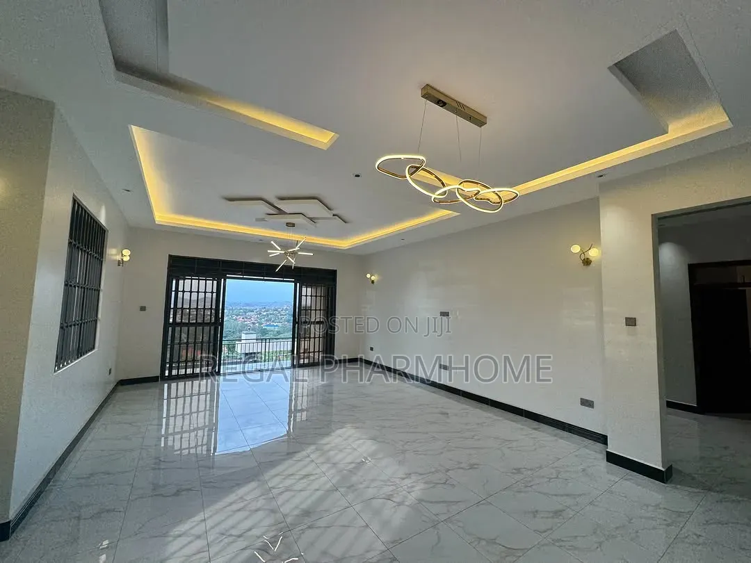 4bdrm Bungalow in Kira, Central Division for sale in Central Division