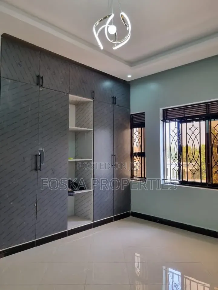 3bdrm Apartment in Muyenga, Central Division for rent in Central Division