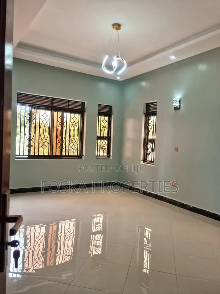3bdrm Apartment in Muyenga, Central Division for rent in Central Division