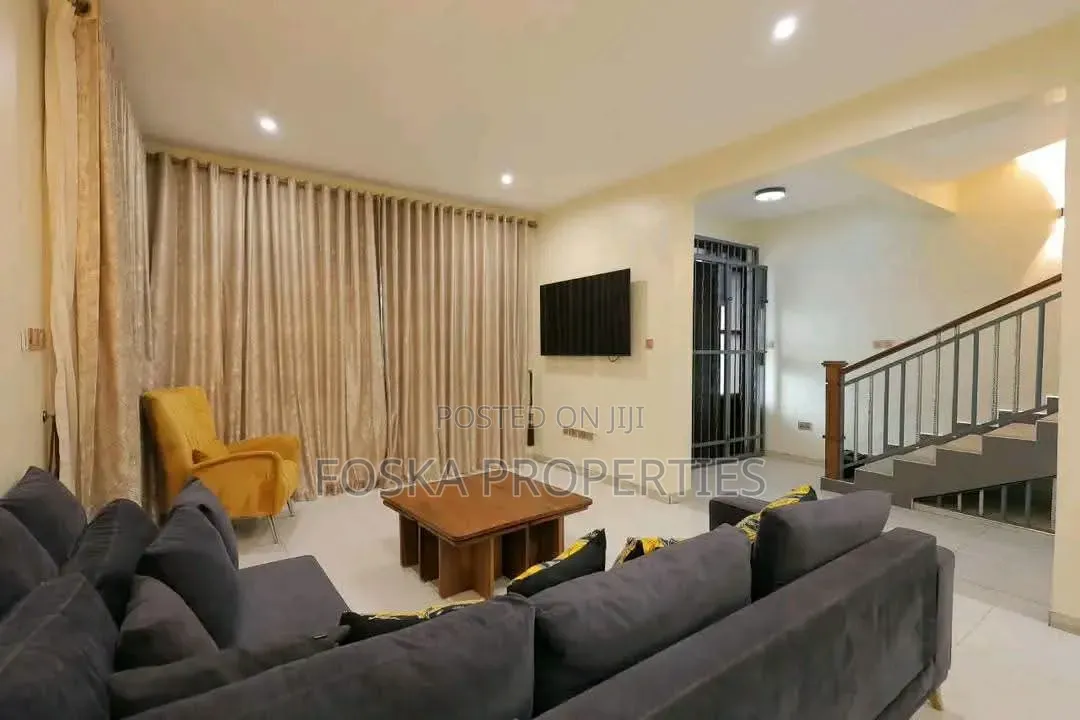 3bdrm Duplex in Kololo Estate, Central Division for rent in Central Division