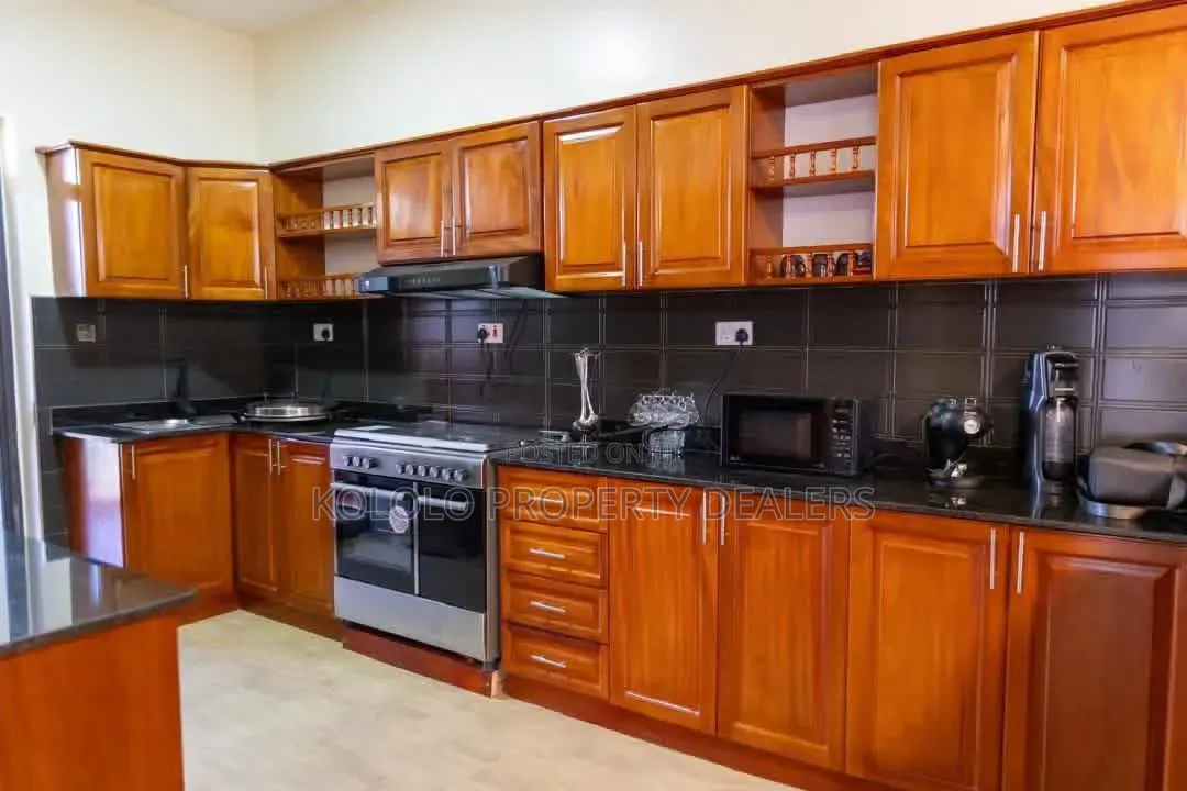 Furnished 4bdrm Apartment in Kigo, Central Division for rent in Central Division