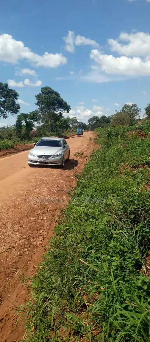 106 Acres of Land Kiwoko Nakaseke 3phase Electricity 1km Off Tarmac in Central Division